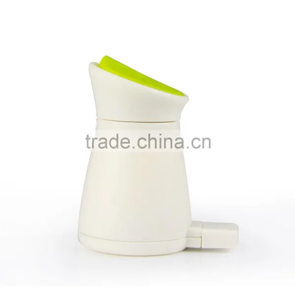 China Producrt ! 2015 New Design Mini Trvel Handheld Smoke Humidifier photo-4