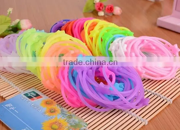 Hot Sale Eco-Friendly Funny Elastic Silicone Bracelet Wristband Cheap Price photo-2
