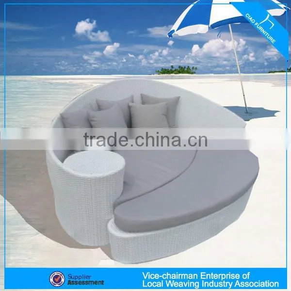 Leisure Rattan Sofa Bed Round Bed Outdoor Sunbed FL015 photo-4