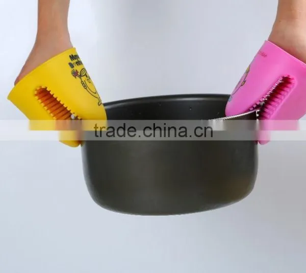 Funny Shaped Insulated Silicone Rubber Glove/Heat Insulating Baking Gloves photo-5