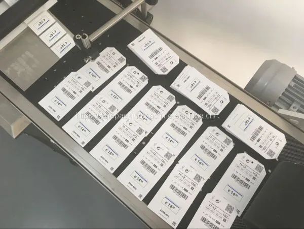 Automatic Pouches Adhesive Sticker Flat Surface Labeling Machine photo-4