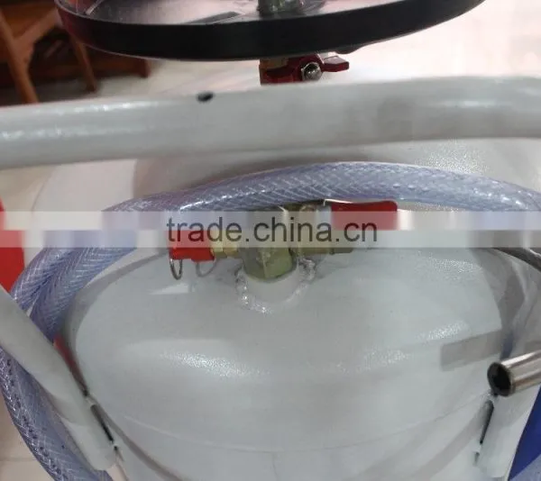 Oil Collecting Machine for Car Repairing Workshop AX-3197 photo-6