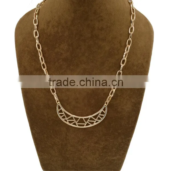 Fashion Gold Hollow Crescent Moon Shape Pendant Chain Jewellery Necklace photo-2