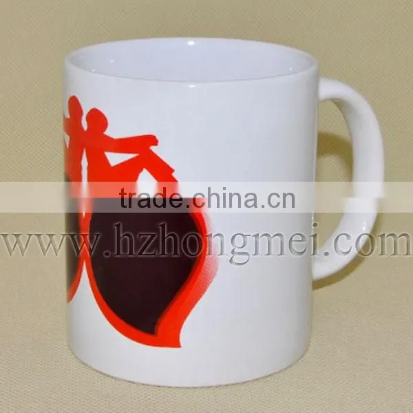 DIY 2015 New High Quality 11oz Ceramic Sublimation Color Changing Mugs Heart Shape Logo Cup photo-4