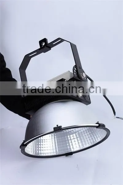 Shenzhen Manufacturer High Lumen 200w Led High Bay Light for Billboard Buliding Undergranding Lighting photo-5