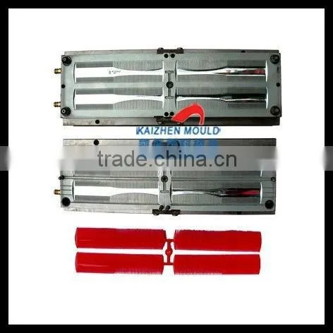 Taizhou Huangyan Mould Injection Plastic Hair Comb Mould photo-3