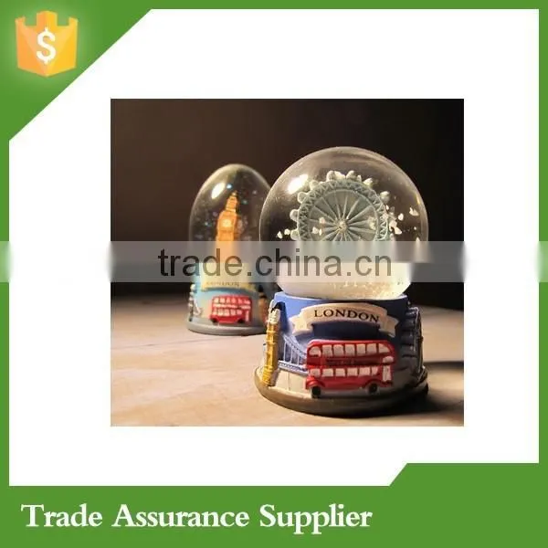 New Product Hot Acrylic Resin Christmas Souvenir Resin Snowglobe photo-3