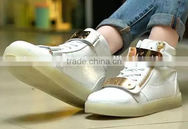 Boy and Girls LED Lights Sports Shoes photo-5