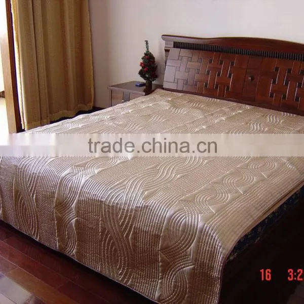 Quliting Factory Polyester Embroidered Quliting Comforter Bedding Sets photo-4