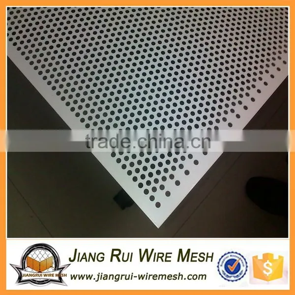 Low Carbon Steel Perforated Metal Plate Mesh/ Galvanized Plate 2mm Perforated Matel Mesh photo-2