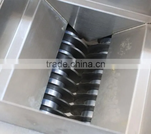 FC-200 Supermarket Industry Professional Poultry Chicken Meat Cutter Cutting Machine photo-3
