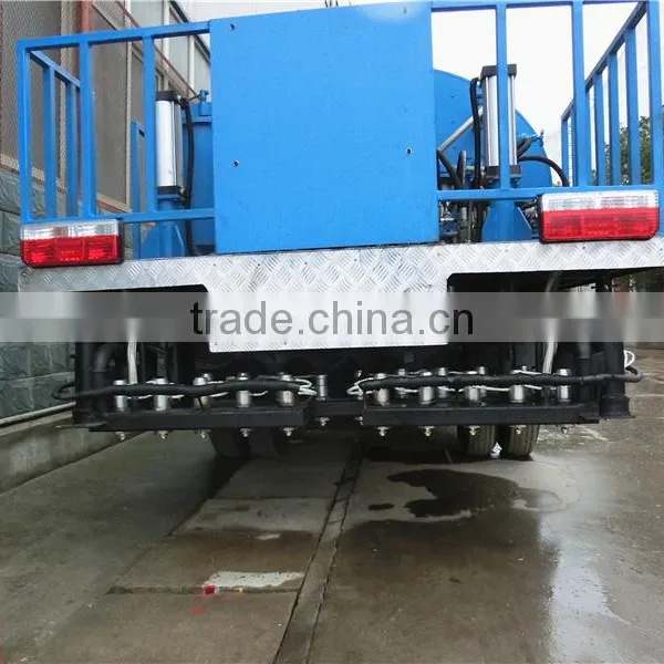 Dongfeng Mini 4000liters Bitumen Emulsion Sprayer Truck for Sale photo-5