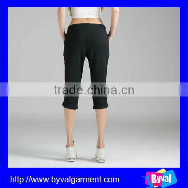 Womens High Quality Fitness Yoga Black Cropped Pants photo-3