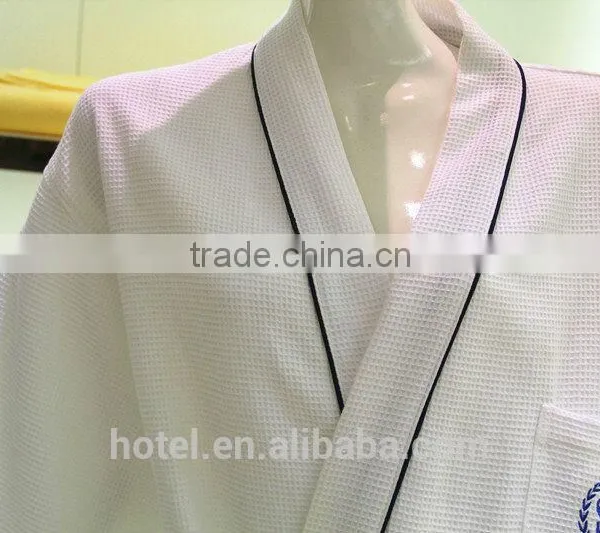 Hot Sale Waffle Bath Robe for Hotel With Embroidery Logo photo-2