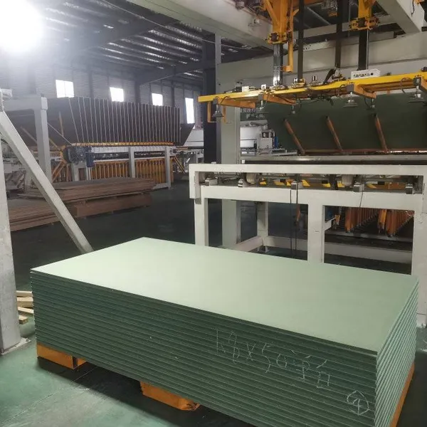 Best Quality Melamine MDF Board 1220X2440X18mm E1 for Furniture Making photo-4