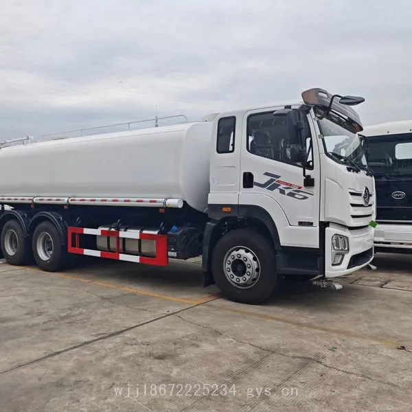 Jiefang 6*4 Rear Dual-axle Export-type 22-cubic-meter Sprinkler Truck, All-round Performer for Sprinkling, Dust Suppression, Flower Watering and Water Supply photo-2