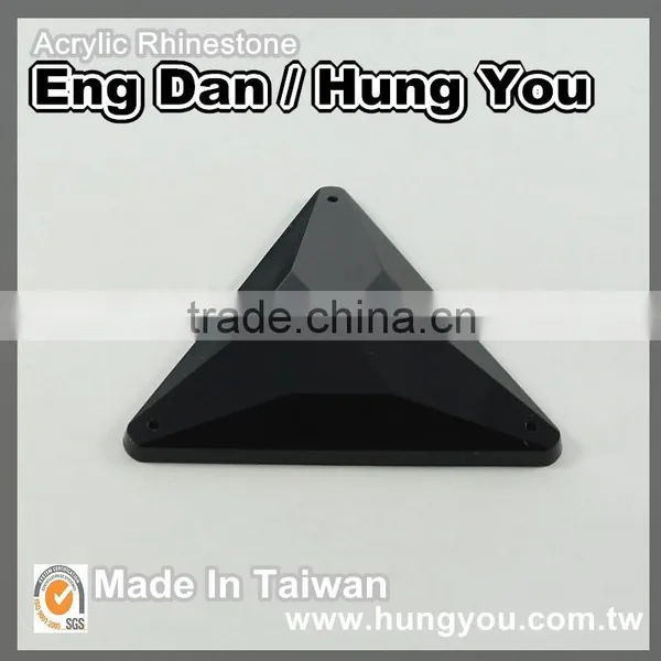 Made in Taiwan Garment Accessories 20mm Triangle Shaped Rhinestone With Silver Foil Back photo-2