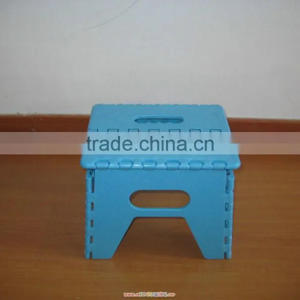 CHILDREN MINI STEP FOOT STOOL FOLDING EASY TAKING PLASTIC STOOL photo-2