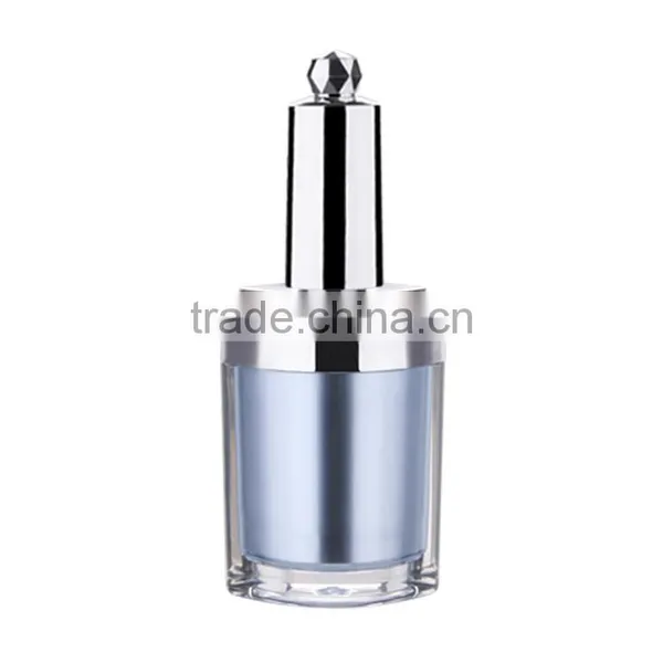 Nail Polish Bottle With Many Diferent Brush Heads photo-5