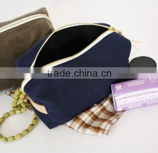 Personalized and High Quality Waxed Canvas Cosmetic Bag, Cosmetic Pouches , Cosmetic and Toiletry Storage Bags photo-3