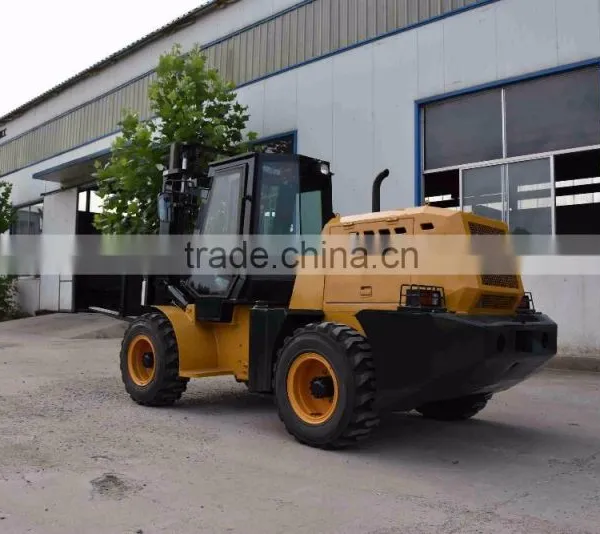 3m Lifting Height 4x4 Rough Terrain Forklift photo-3