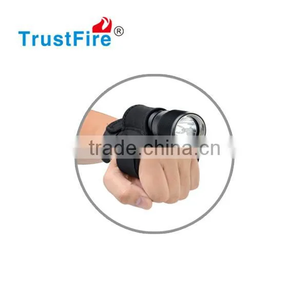 Trustfire DF-008 Cree Led 700 Lumens Portable Led Hand Diving Flashlight photo-4