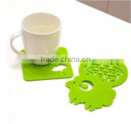 Felt Placemat and Decorative Pendant photo-2