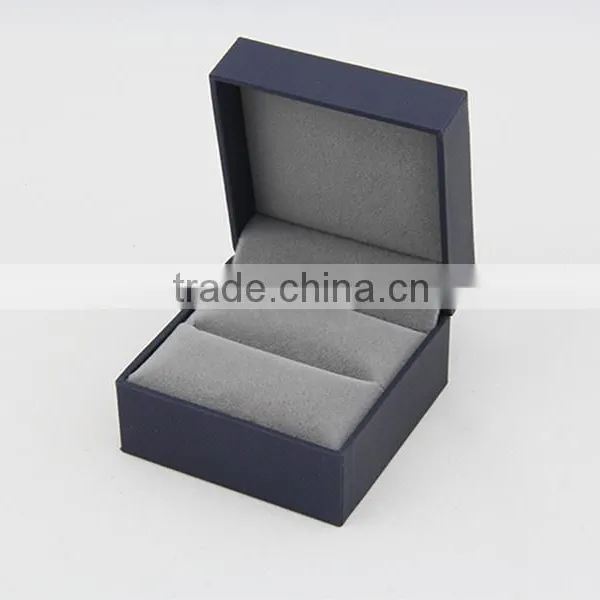 High Quality Black Clamshell Open Ring Box photo-5