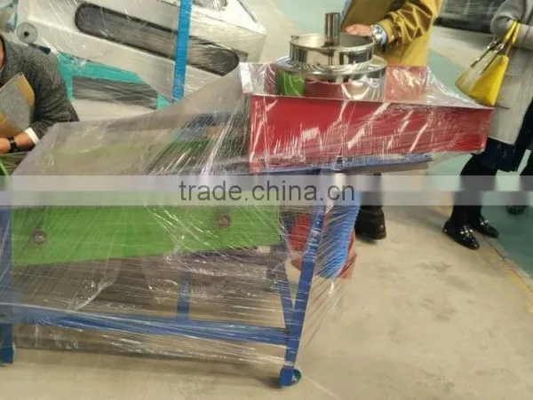 Small Peanut Shelling Machine for Pretreatment Before Pressing Oil photo-3