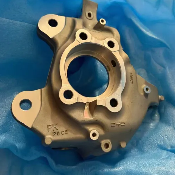 All-new BYD Formula Leopard Titanium Right Front Steering Knuckle Assembly. photo-2