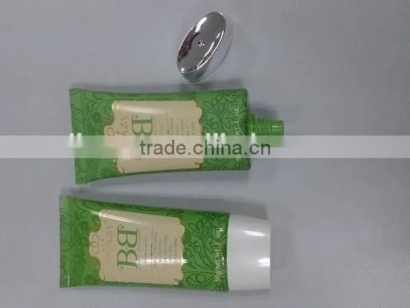 Plastic Cosmetic Container With Silver Metalized Screw on Cap for Skin Care Packaging photo-3