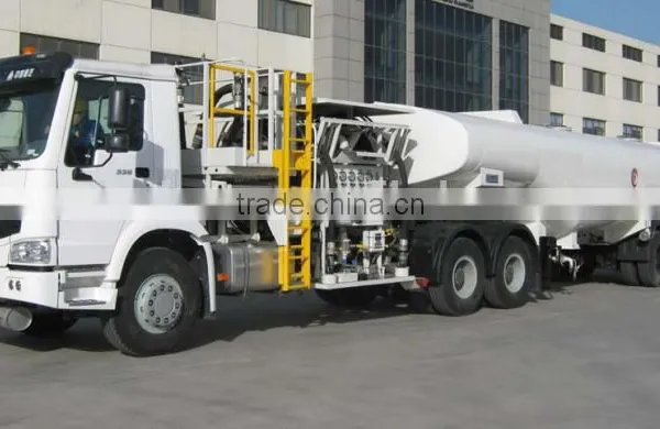 SINOTRUK HOWO Aircraft Refueling Truck