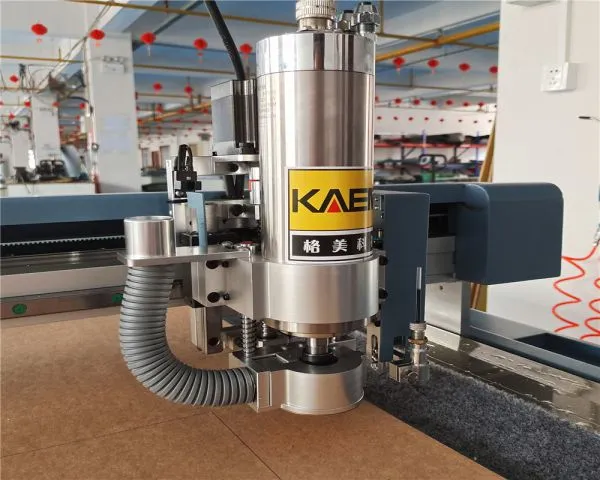 China Kaemi Acrylic Apparel Template Digital Cutter Cutting Plotters Flatbed Garment Cutter photo-4