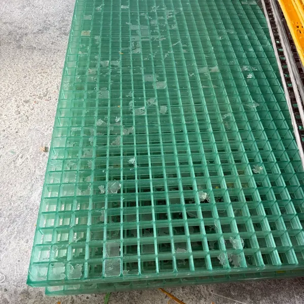 38x38x25mm FRP Molded Grating for Platform Walkway and Flooring Applications