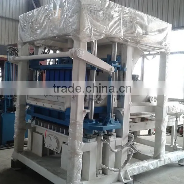 Hot Selling Good Quality Automatic Hollow Block Making Machine QT4-15B