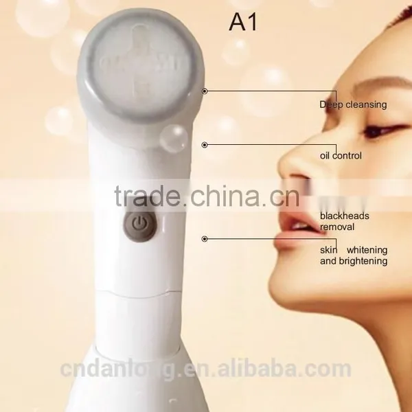 Vibrating Facail Cleansing Brush Battery Operated Face Massager photo-2