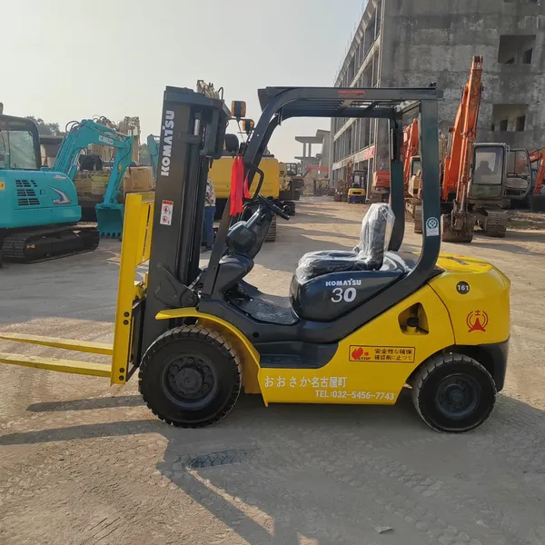 Sold Second-hand 3-ton Komatsu Imported Nissan Engine Cheap Original Forklift photo-3