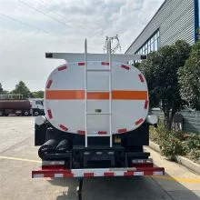 Донгфенг ФАВ шасси 4X2, 110 л.с., бак для топлива/масла объемом 6 - 8 куб. м, автораздатчик топлива