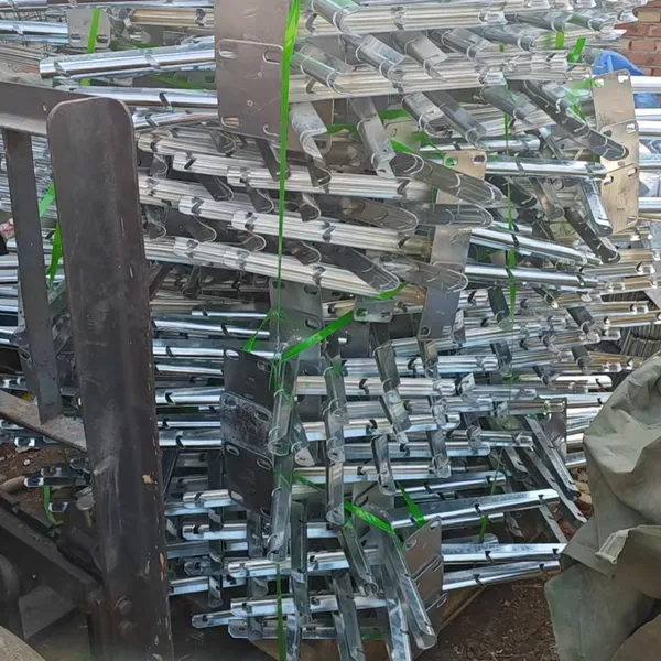Israel/Middle East Special Defense: Heavy Duty Green PVC Coated Barbed Wire 960mm Wide x 22mm Long Barb for High Security Military Fence photo-3