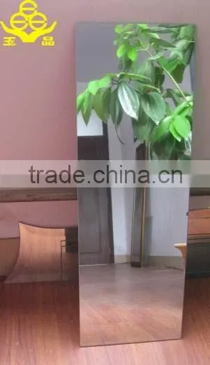 Yujing 3mm China Cheap Shape Silver Mirror Glass photo-2