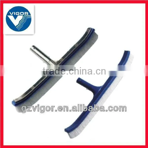 Swimming pool brush / pool cleaning equipment