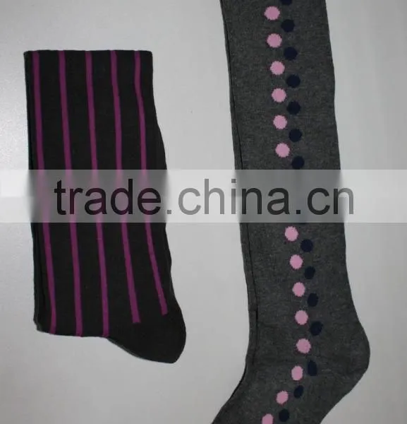 Fashion Combed Cotton Jacquard Knee High Socks photo-3