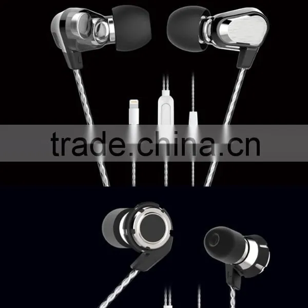 High Quality China Supply Wired Earphone With Mic by MFi Manufacutury photo-4