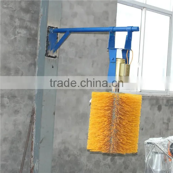 Comfortable Cow and Cattle Body Brush With Nylon Brush