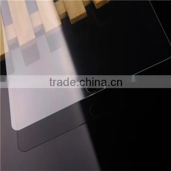 Top New High Quality 0.33mm Thickness 2.5D Tempered Glass Screen Protector for IPad 5 With OEM photo-3
