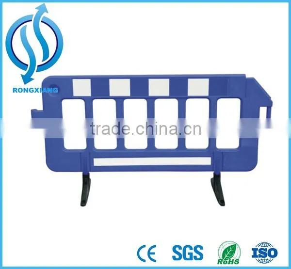 Temporary Portable Plastic Barrier/ Pedestrian Fence Barrier / Plastic Safety Fence for Road Safety photo-2