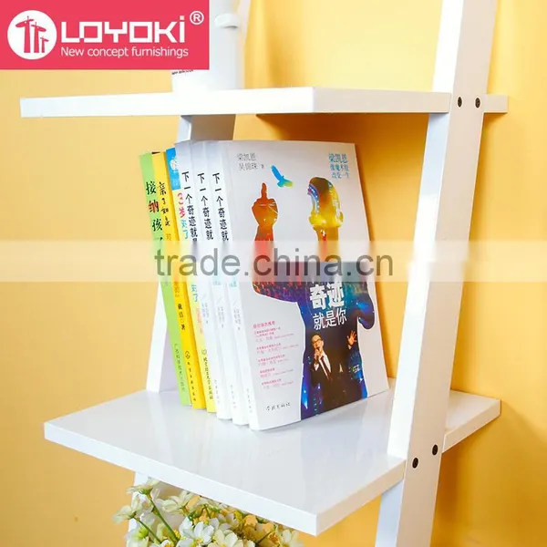 Hot Sale Wood Corner Storage Shelf 3 Tier Wood Leaning Ladder Book / Magazine Shelf photo-5