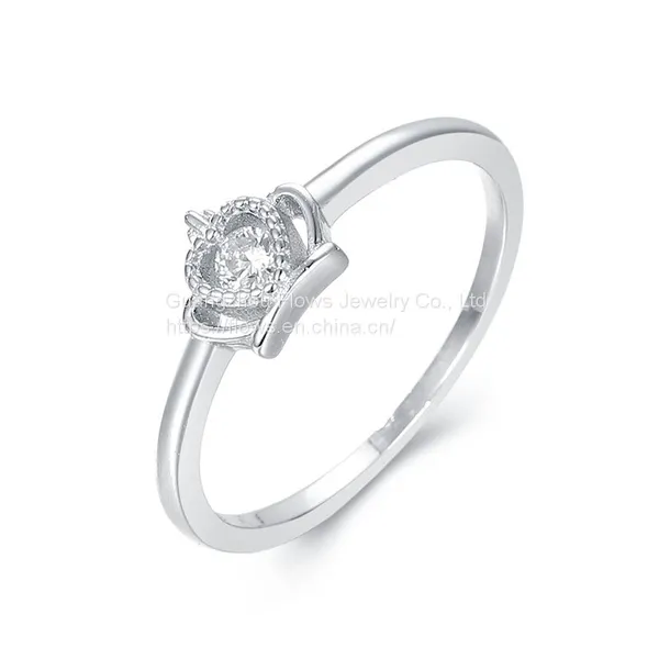 Серебряное кольцо из 925 пробы женское