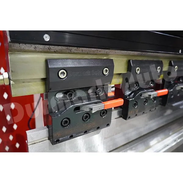 High Accuracy Manufacture 80t/2500 PSH CNC Hydraulic Servo Press Brake for Sheet Metal photo-5