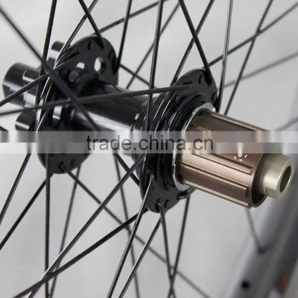 Carbon 26er Wheels All Mountain Bike Wheels Tubeless Ready Hookless Wheels photo-4